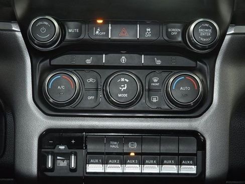 Used 2024 RAM 4500 SLT w/ Quick Order Package 2YG SLT image 24