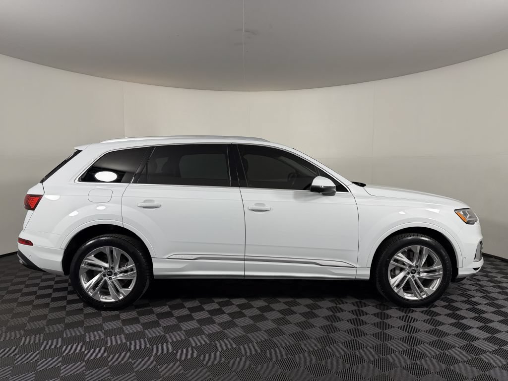 Used 2023 Audi Q7 3.0T Premium AWD/4WD image 4