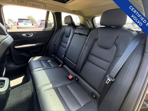 Certified 2024 Volvo V60 B5 Cross Country Plus image 32