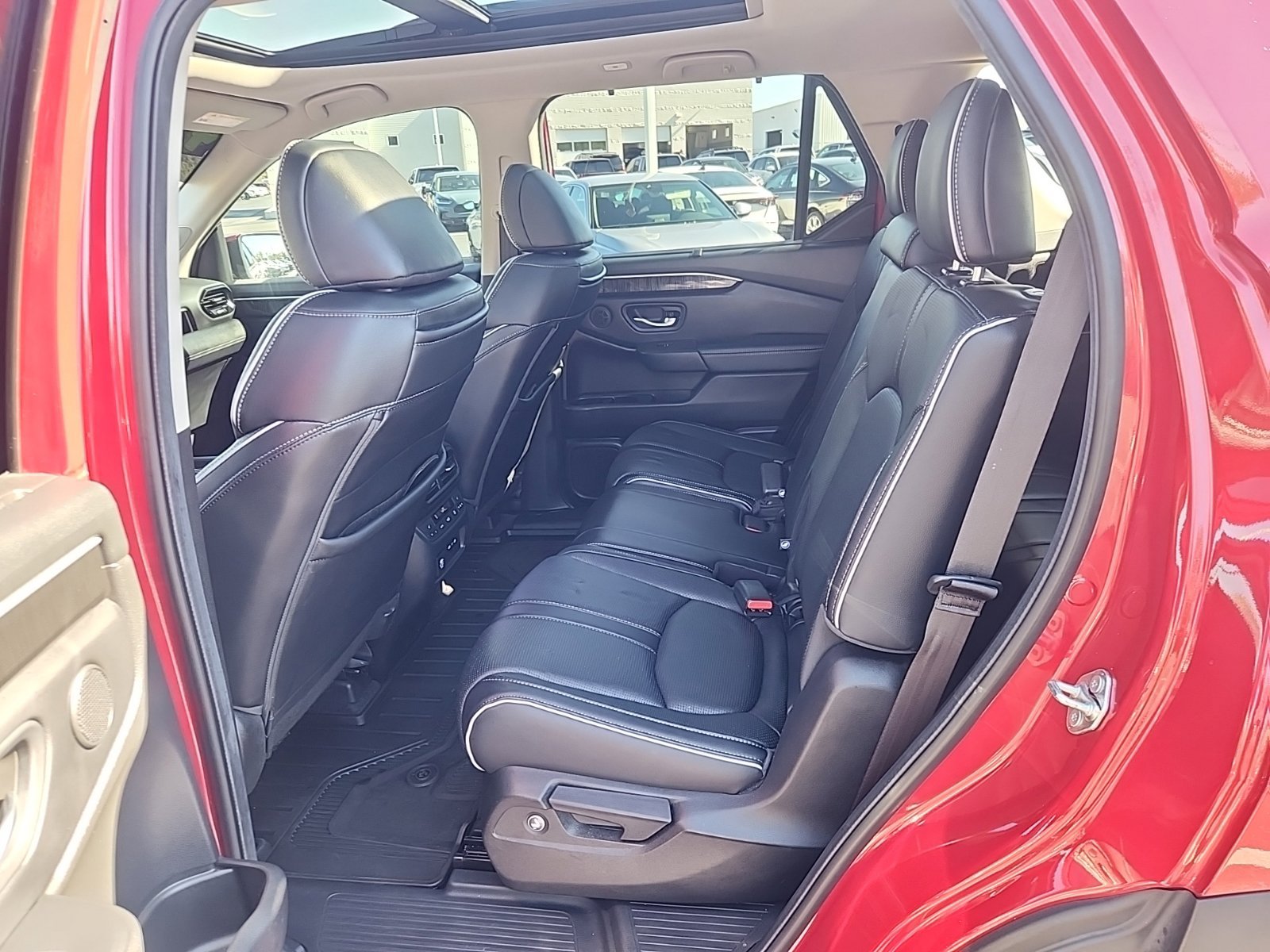 Used 2024 Honda Pilot Elite image 36