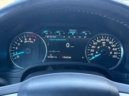 Used 2019 Ford F150 Lariat w/ Equipment Group 502A Luxury AWD/4WD image 21