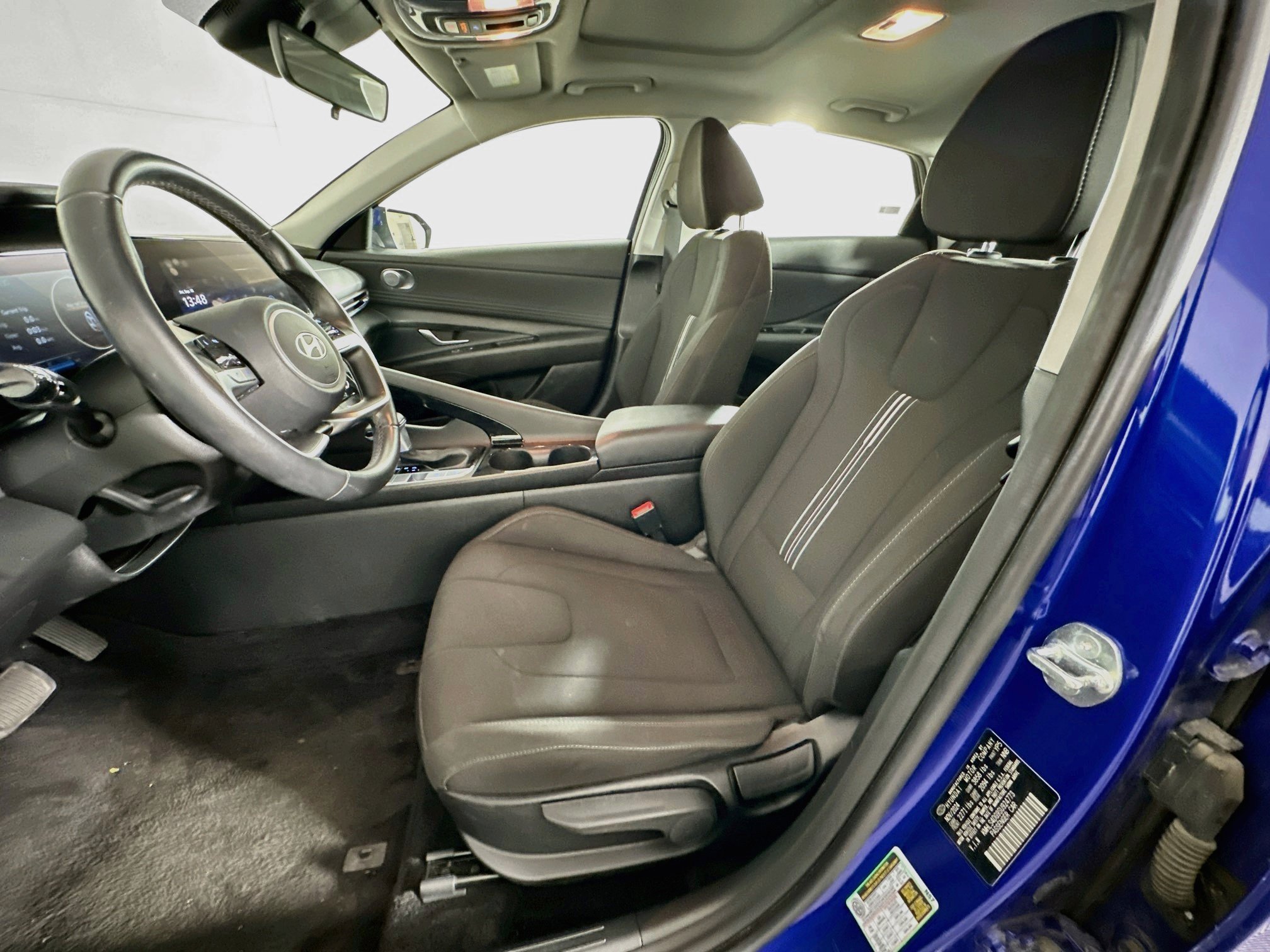 Used 2025 Hyundai Elantra SEL FWD image 13
