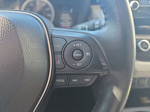 Used 2022 Toyota Corolla Cross LE image 22