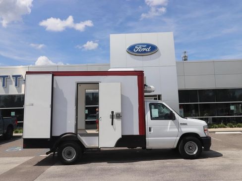 Used 2023 Ford E-350 and Econoline 350 Super Duty w/ Power Windows & Locks Group RWD image 18