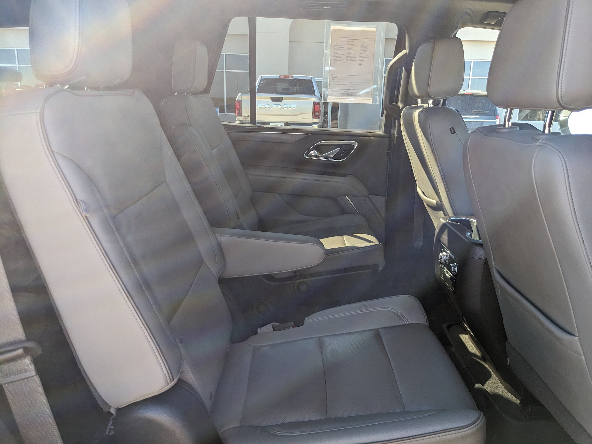 Used 2021 GMC Yukon SLT w/ SLT Luxury Plus Package AWD/4WD image 40