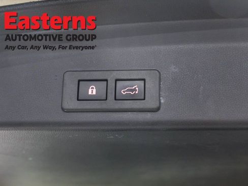 Used 2022 Subaru Ascent Premium w/ Convenience Package image 24