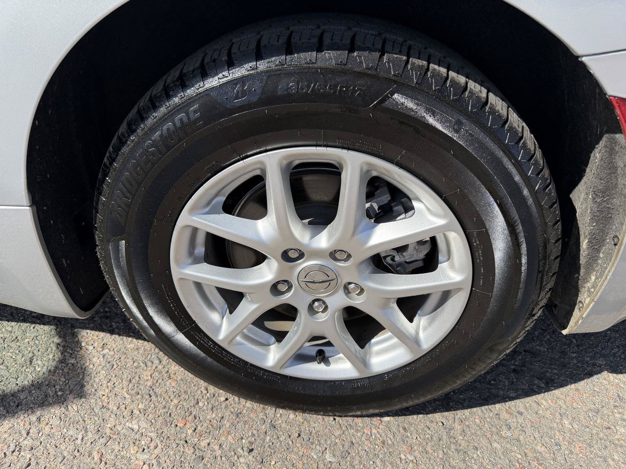 Used 2023 Chrysler Pacifica Touring-L FWD image 16