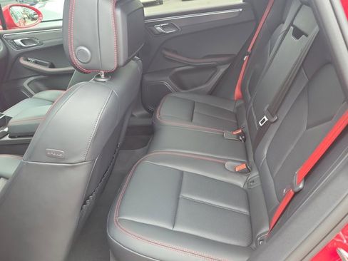 Certified 2024 Porsche Macan GTS AWD/4WD image 19