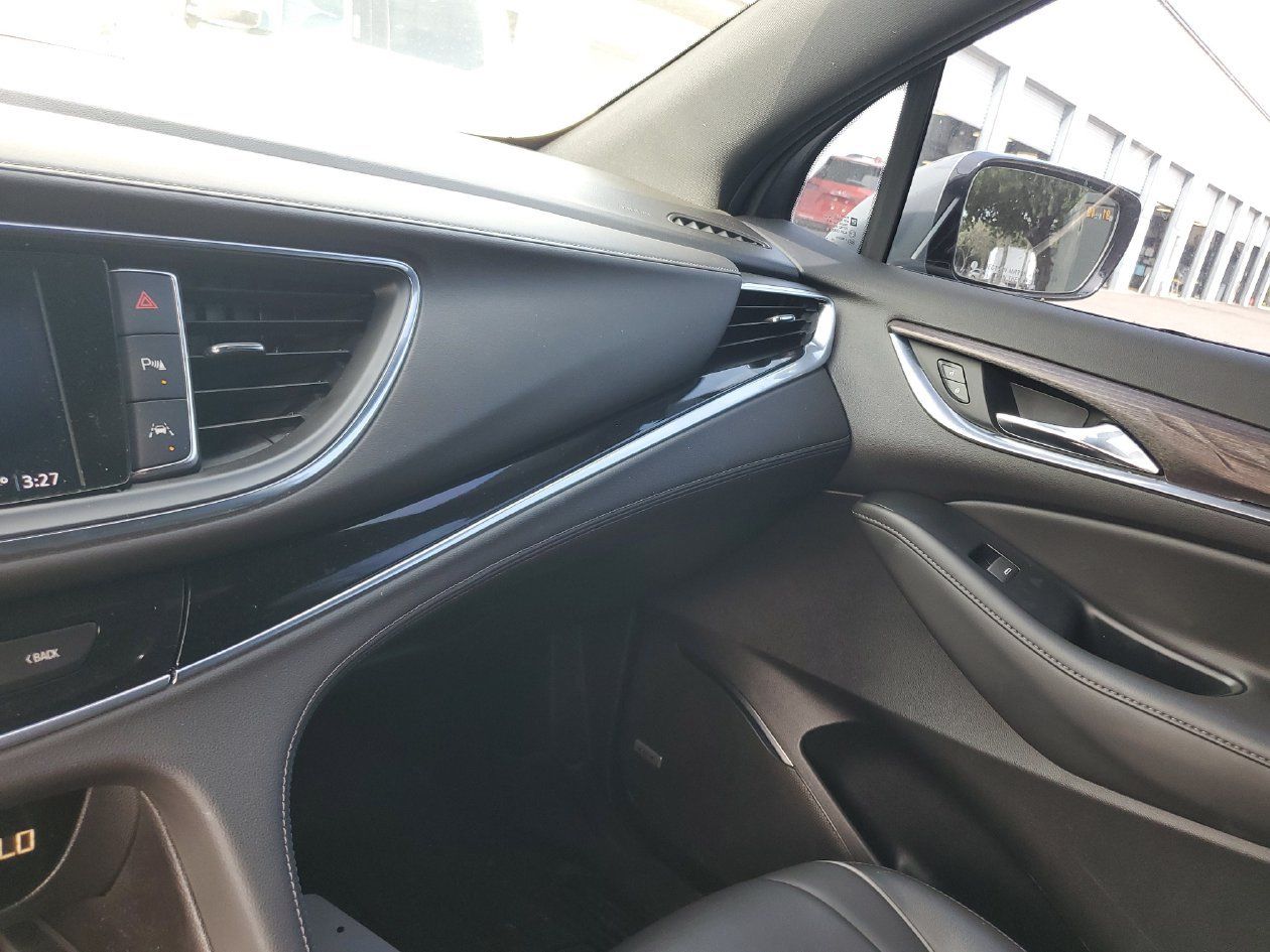 Used 2024 Buick Enclave Avenir w/ Trailering Package, 5000 lbs. FWD image 25