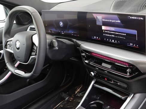 Certified 2025 BMW 330i xDrive Sedan w/ M Sport Package image 21