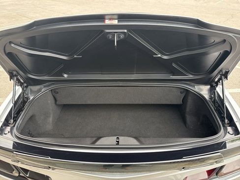 Used 2016 Chevrolet Corvette Z06 w/ 3LZ Preferred Equipment Group image 18