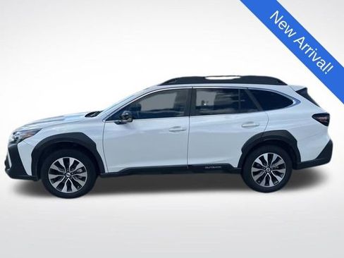 Used 2023 Subaru Outback Limited image 4