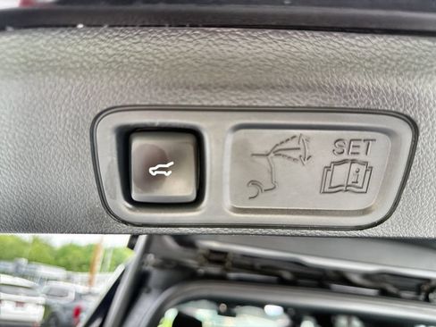 Used 2024 Ford Expedition Limited AWD/4WD image 37