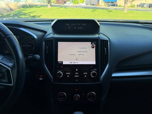 Used 2020 Subaru Crosstrek 2.0i Limited w/ Moonroof Package w/Navigation AWD/4WD image 28