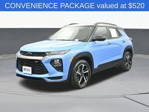 Used 2023 Chevrolet TrailBlazer RS w/ Sun and Liftgate Package FWD image 3