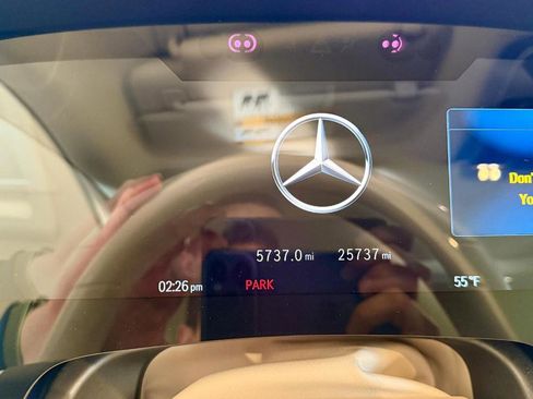 Used 2023 Mercedes-Benz EQS 580 4MATIC SUV w/ Acoustic Comfort Package image 39