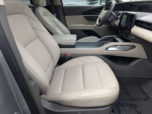 Certified 2025 Lincoln Nautilus Premier w/ Equipment Group 102A AWD/4WD image 31