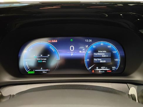 New 2025 Toyota Crown Signia image 24