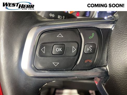 Used 2022 Jeep Wrangler Unlimited Sahara w/ Cold Weather Group AWD/4WD image 12