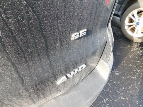 Used 2021 Ford EcoSport SE image 9