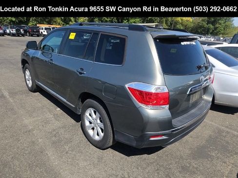 Used 2012 Toyota Highlander SE w/ Tow Pkg AWD/4WD image 4