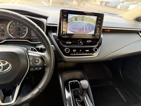 Used 2019 Toyota Corolla SE image 18