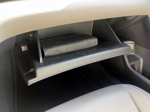 Certified 2022 Honda Accord LX image 32
