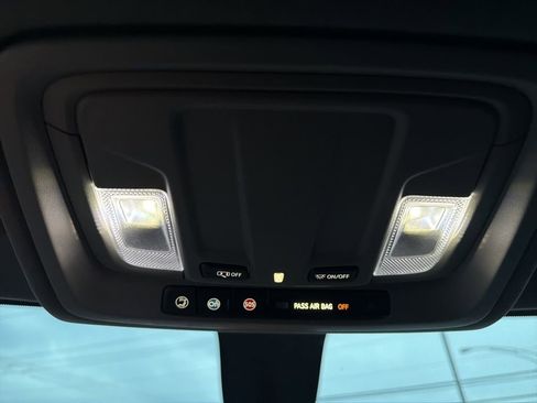 Used 2021 Chevrolet Silverado 1500 Custom image 38