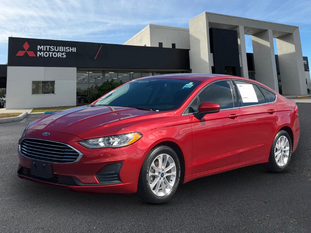Used 2019 Ford Fusion SE FWD image 1