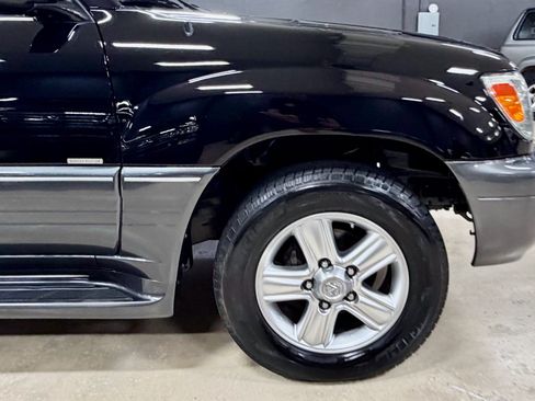 Used 2007 Lexus LX 470 4WD w/ Limited Edition image 8