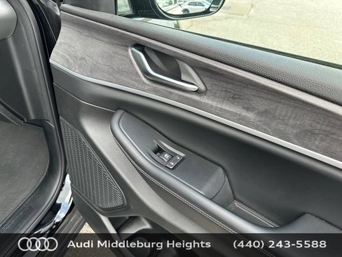 Used 2023 Jeep Grand Cherokee L Limited w/ Trailer Tow Group (B) AWD/4WD image 21