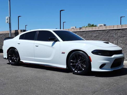 Used 2023 Dodge Charger Scat Pack w/ Plus Group RWD image 2