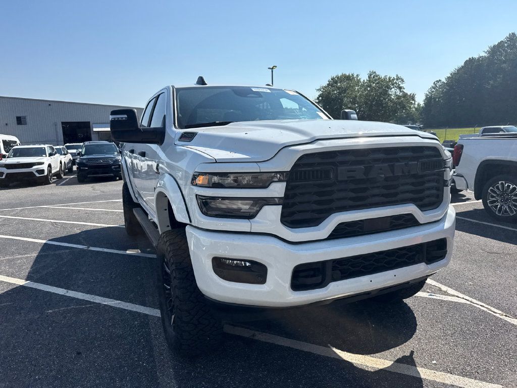 Used 2025 RAM 2500 Big Horn AWD/4WD image 3
