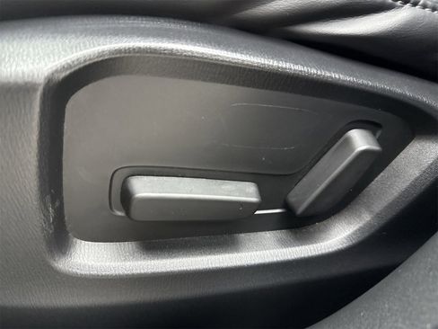 Used 2018 MAZDA CX-5 Touring w/ Preferred Equipment Package image 17