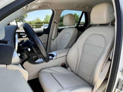 Used 2021 Mercedes-Benz GLC 300 image 22