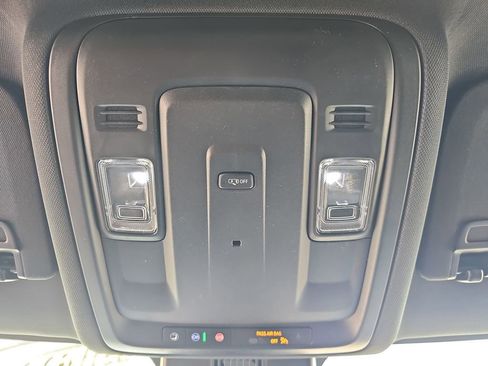 New 2026 Chevrolet Suburban LS image 32