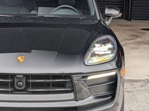 New 2026 Porsche Macan AWD/4WD image 12