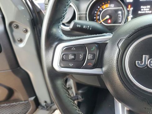 Used 2020 Jeep Wrangler Unlimited Sahara AWD/4WD image 28