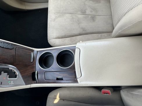 Used 2015 Toyota Venza LE image 24