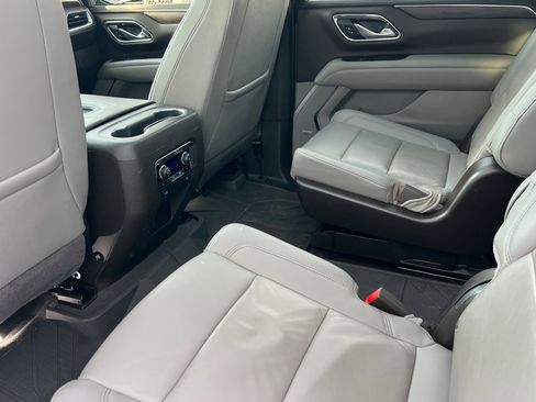 Used 2022 Chevrolet Tahoe Z71 w/ Luxury Package image 12