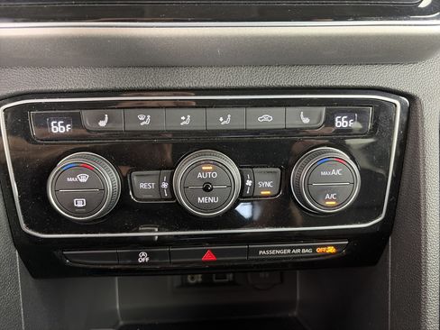 Used 2018 Volkswagen Atlas SEL FWD image 22