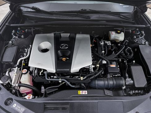 Used 2020 Lexus ES 300h w/ Premium Package image 13