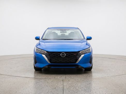 Used 2025 Nissan Sentra SV FWD image 2