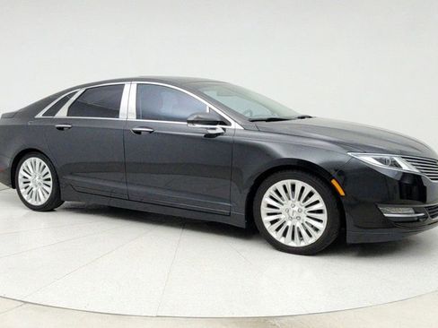 Used 2013 Lincoln MKZ image 3
