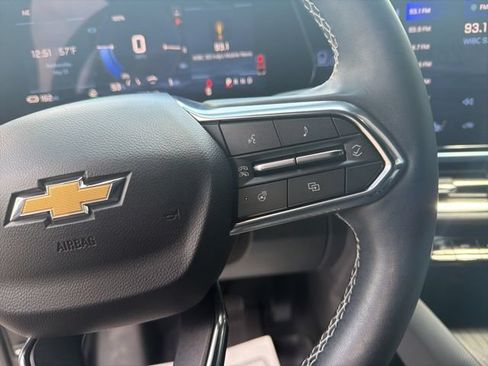 Used 2024 Chevrolet Equinox EV LT FWD image 25