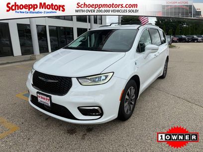Used 2021 Chrysler Pacifica Touring-L