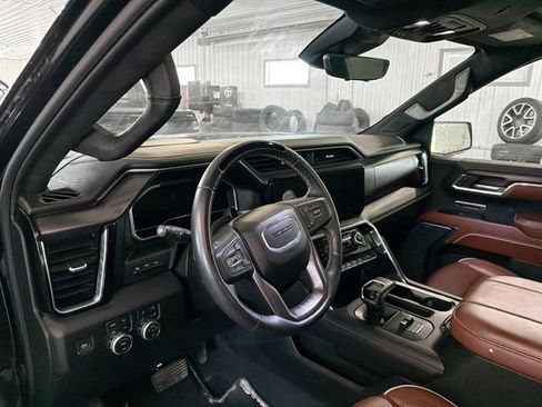 Used 2024 GMC Sierra 1500 Denali Ultimate AWD/4WD image 8