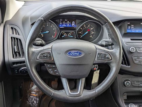 Used 2015 Ford Focus SE w/ SE Ecoboost Package image 20