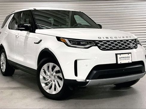 Certified 2025 Land Rover Discovery S image 12