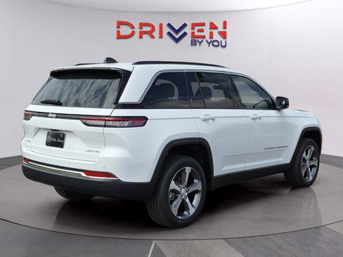 New 2025 Jeep Grand Cherokee Limited w/ Trailer Tow Package image 9